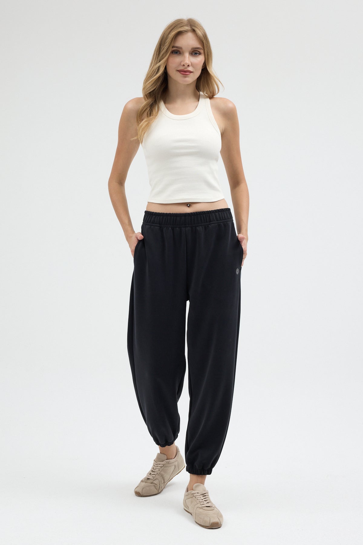Kadın Beli ve Paçası Lastikli Rahat Kalıp Siyah Jogger Pantolon