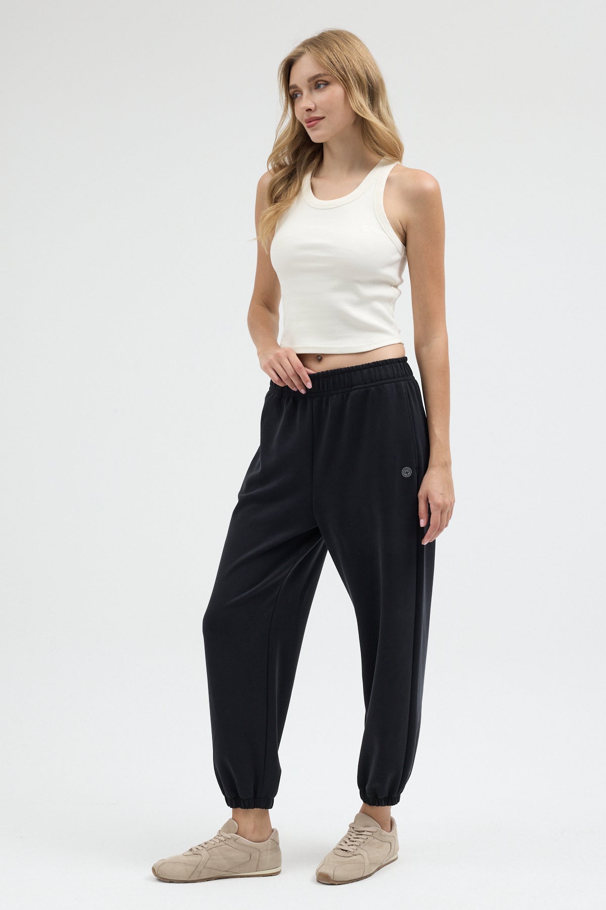 Kadın Beli ve Paçası Lastikli Rahat Kalıp Siyah Jogger Pantolon