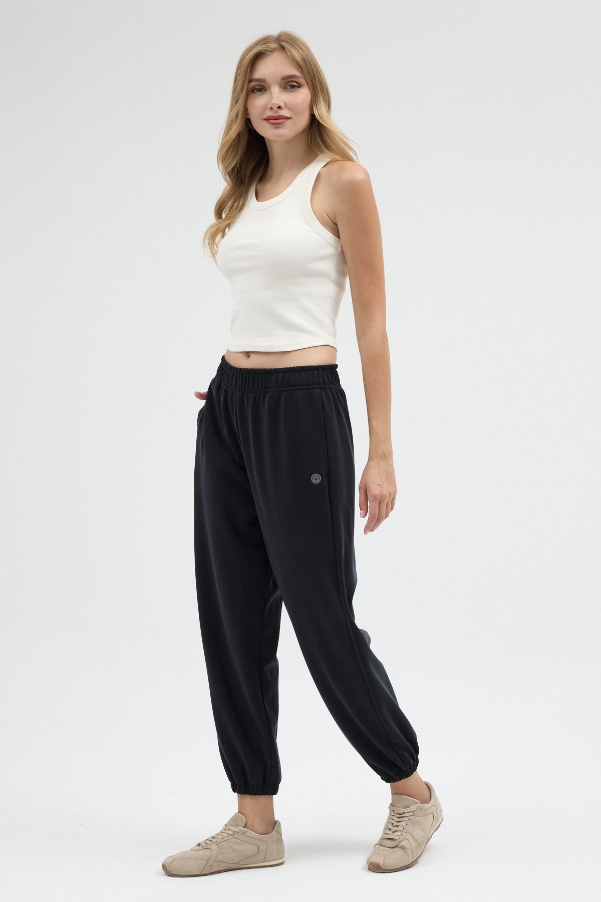 Kadın Beli ve Paçası Lastikli Rahat Kalıp Siyah Jogger Pantolon