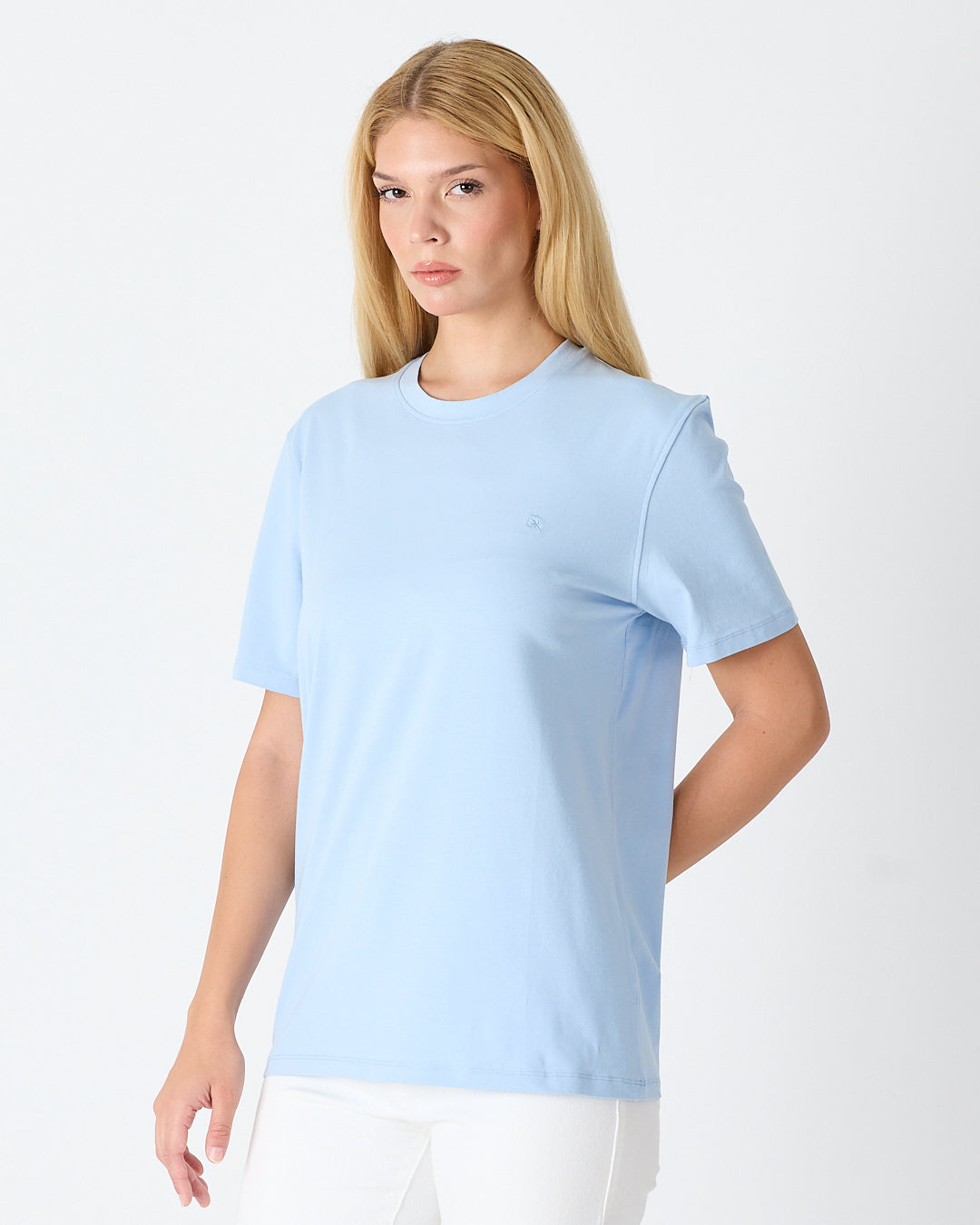 Unisex Açık Mavi Nakış Standart Kalıp BCI Sertifikalı Pamuklu Bisiklet Yaka T-Shirt