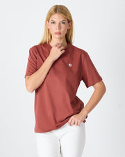Unisex Gül Kurusu Beyaz Aplike Logo Organik Pamuk Standart Kesim Bisiklet Yaka T-shirt