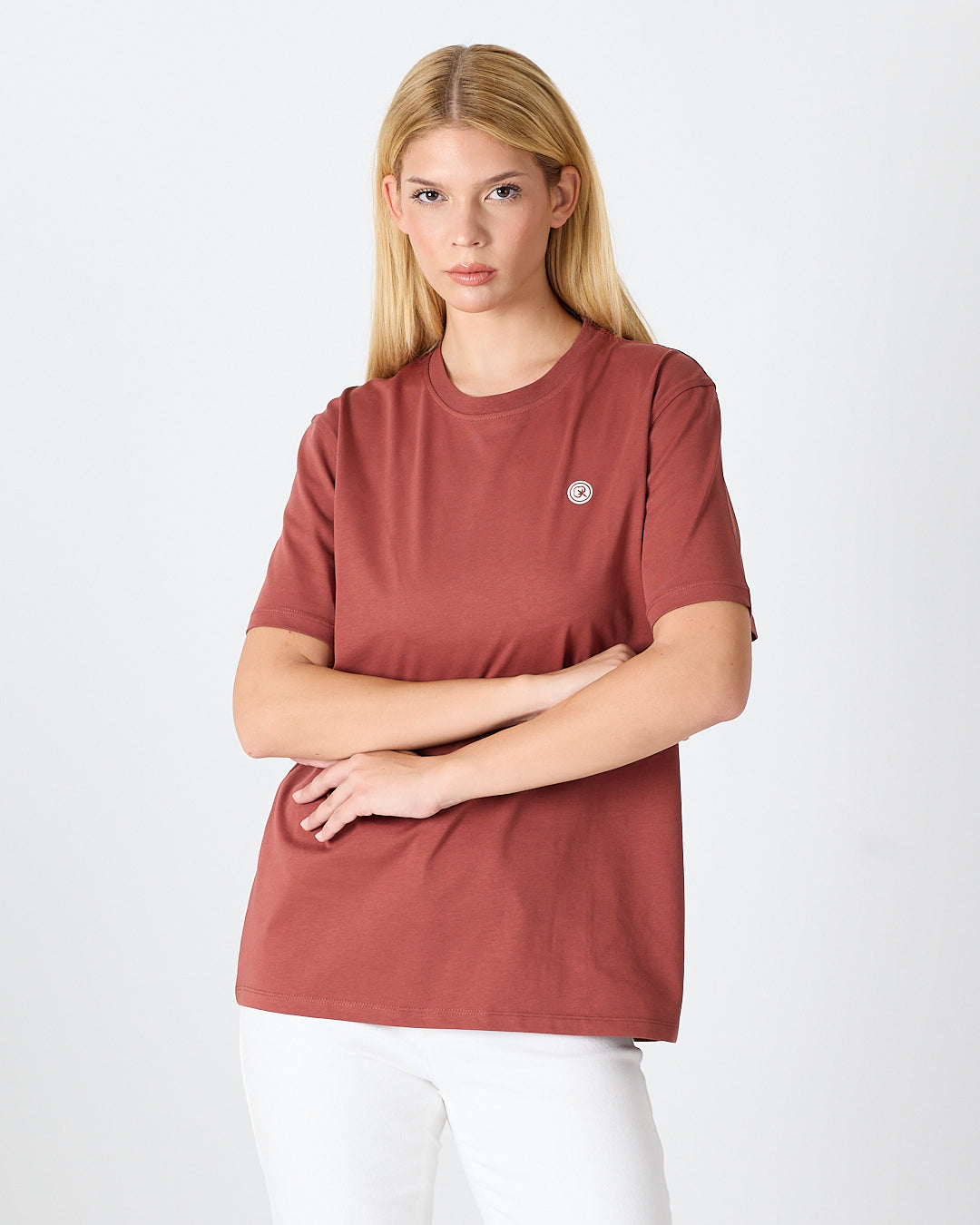Unisex Gül Kurusu Beyaz Aplike Logo Organik Pamuk Standart Kesim Bisiklet Yaka T-shirt