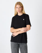 Unisex Siyah Beyaz Aplike Logo BCI Sertifikalı Pamuk Standart Kesim Bisiklet Yaka T-shirt
