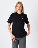 Unisex Siyah Beyaz Aplike Logo BCI Sertifikalı Pamuk Standart Kesim Bisiklet Yaka T-shirt