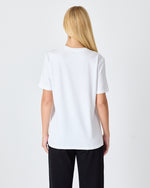 Unisex Beyaz Aplike Logo Detay Standart Kesim BCI Sertifikalı T-Shirt