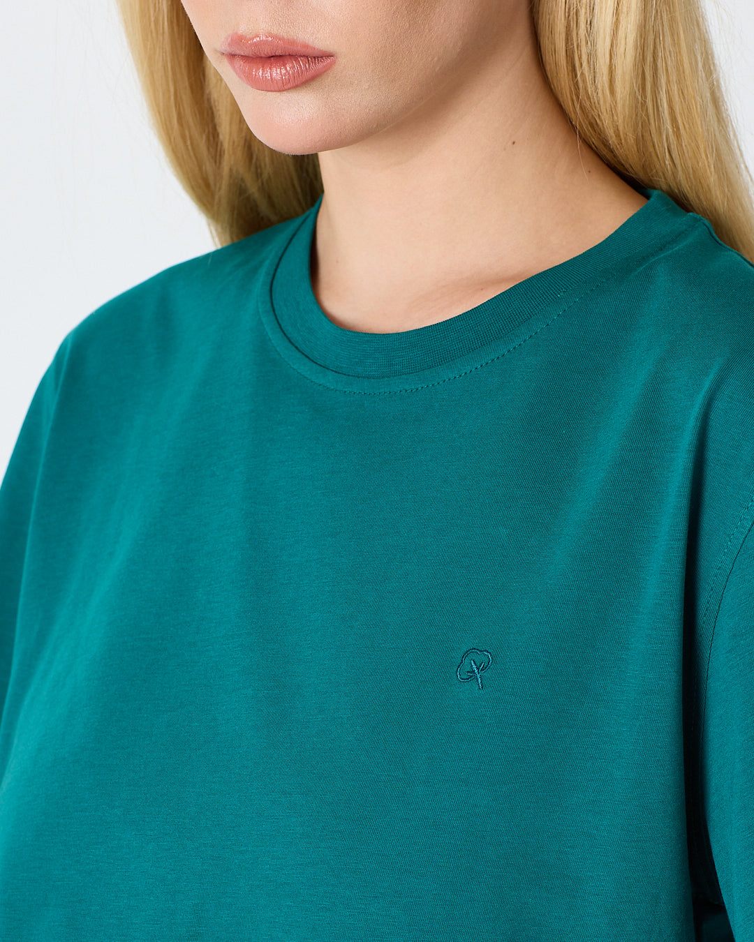 Unisex Turkuaz Yeşili Nakışlı Standart Kalıp Organik Pamuklu Bisiklet Yaka T-Shirt