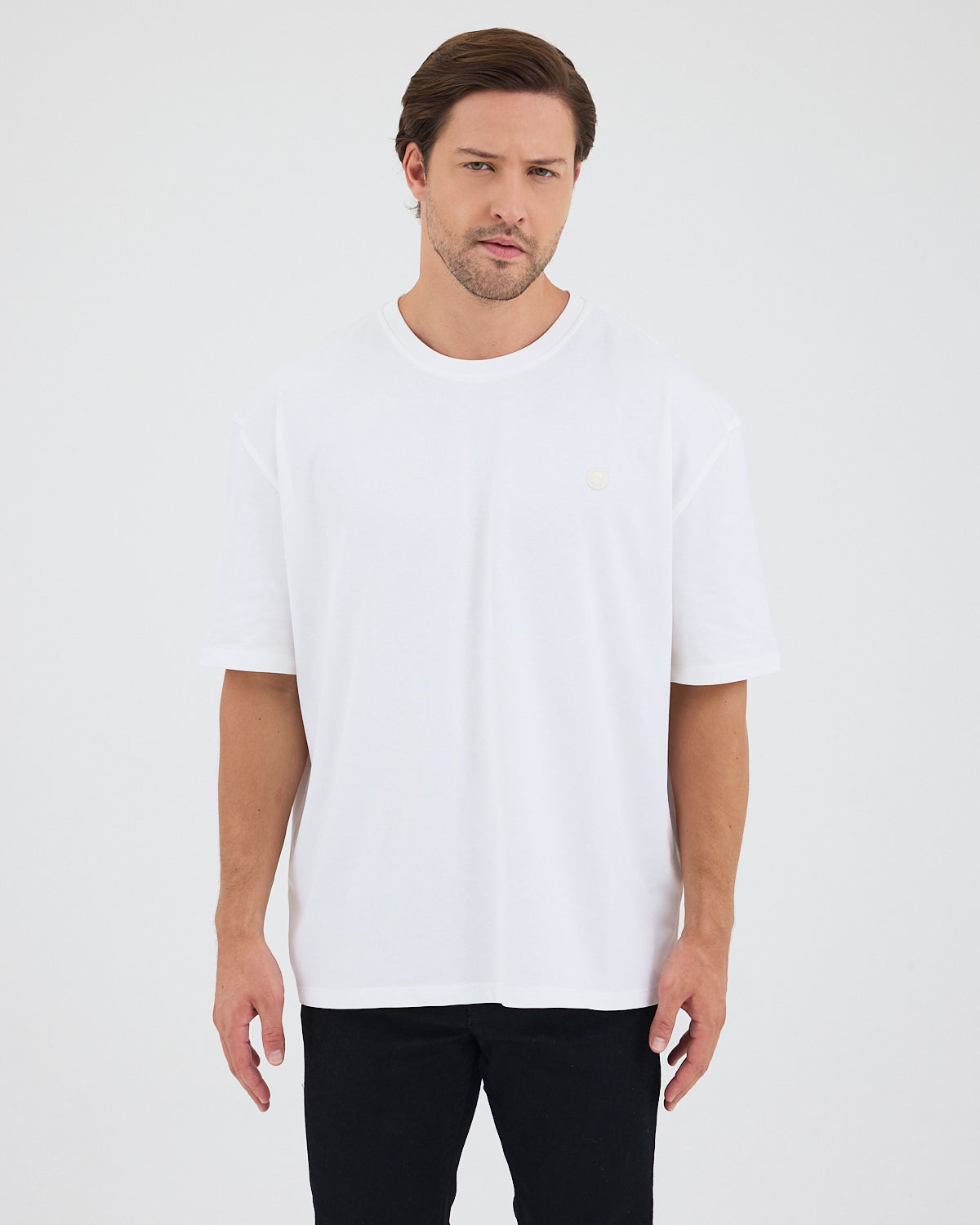 Unisex White Appliqué Logo Organic Cotton Oversized Crew Neck T-shirt -10305R01