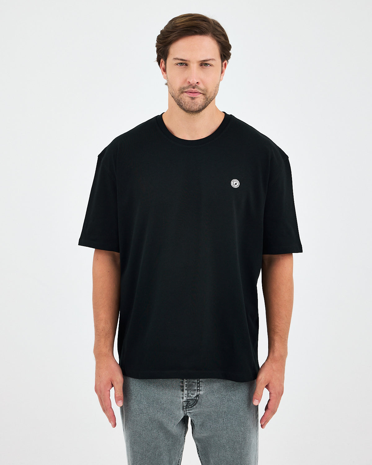 Unisex White Appliqué Logo Organic Cotton Oversized Crew Neck T-shirt-10305R03