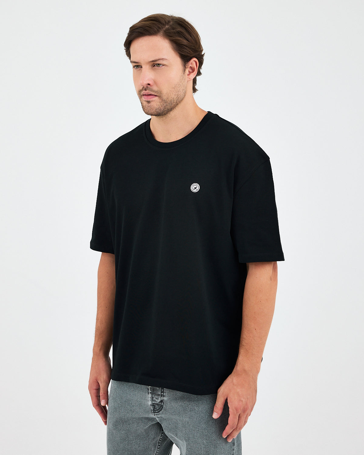 Unisex White Appliqué Logo Organic Cotton Oversized Crew Neck T-shirt-10305R03