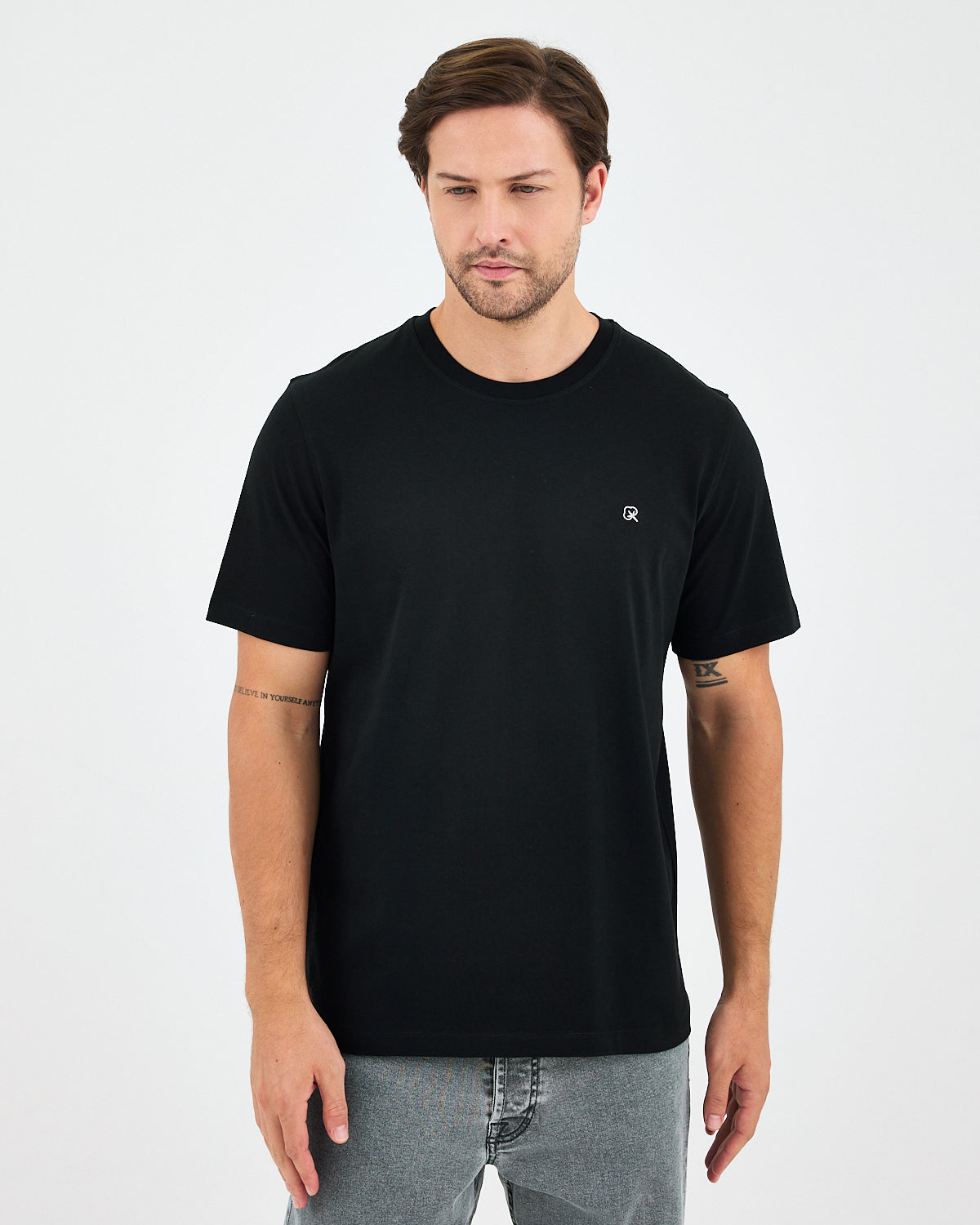 Unisex Siyah Beyaz Nakışlı Standart Kalıp Bisiklet Yaka Organik Pamuklu T-Shirt