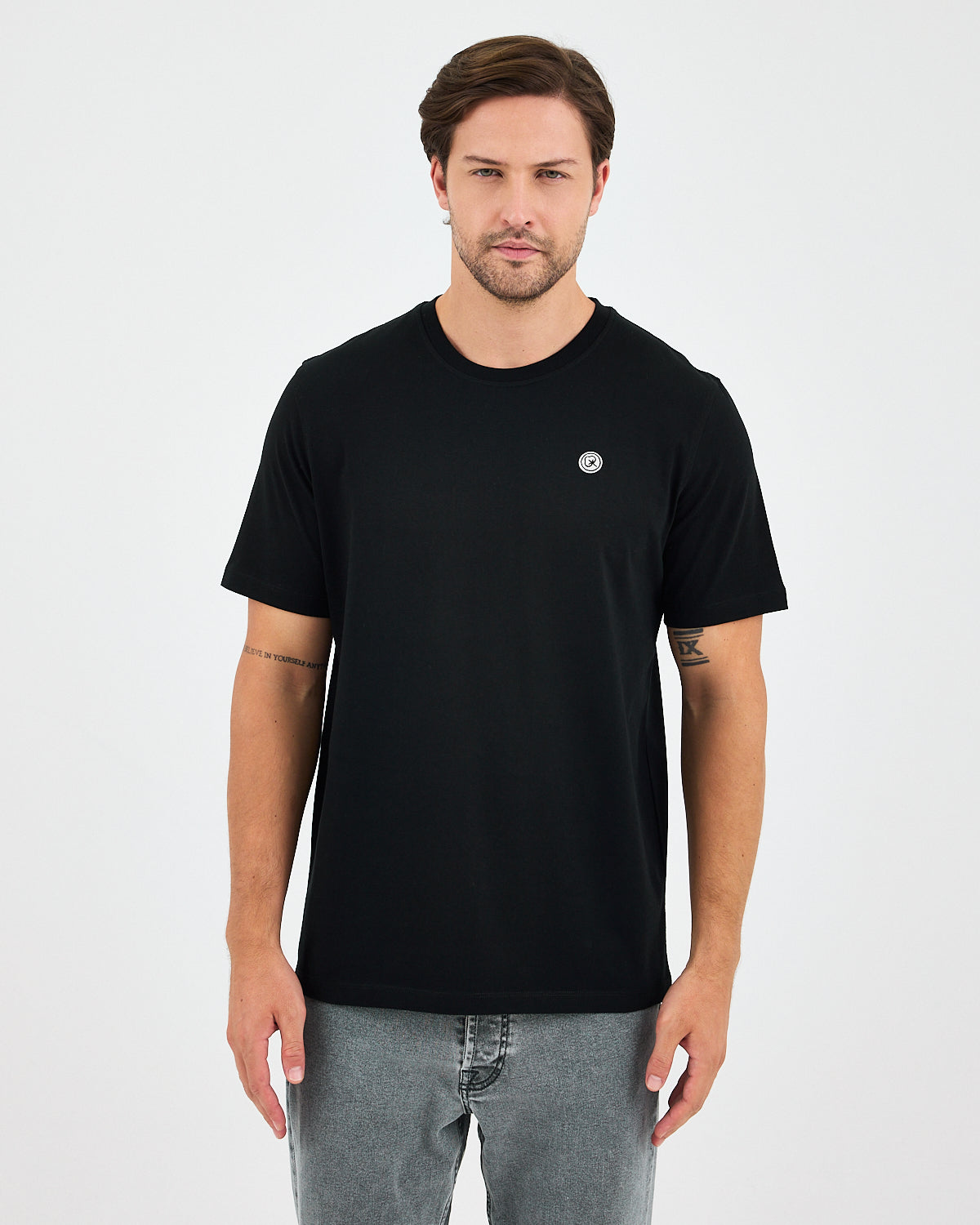 Unisex White Appliqué Logo Organic Cotton Standard Fit Crew Neck T-shirt-10302R03