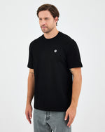 Unisex Siyah Beyaz Aplike Logo BCI Sertifikalı Pamuk Standart Kesim Bisiklet Yaka T-shirt