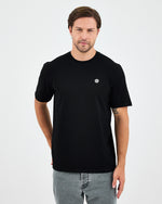 Unisex Siyah Beyaz Aplike Logo BCI Sertifikalı Pamuk Standart Kesim Bisiklet Yaka T-shirt