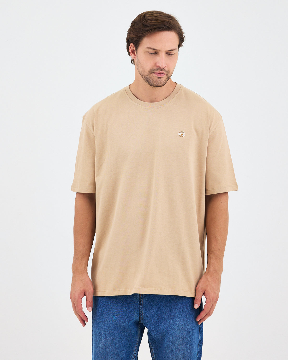 Unisex Bej Beyaz Aplike Logo Organik Pamuk Oversize Bisiklet Yaka T-shirt