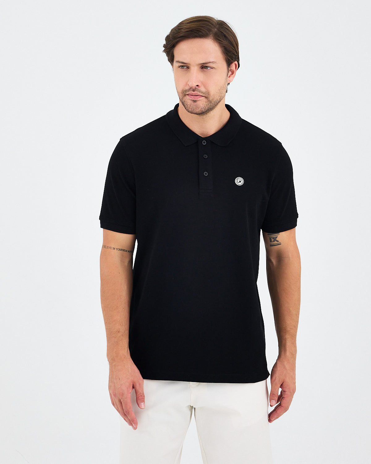 Erkek Siyah Beyaz Aplike Logo Organik Pamuk Standart Kesim Polo Yaka T-shirt
