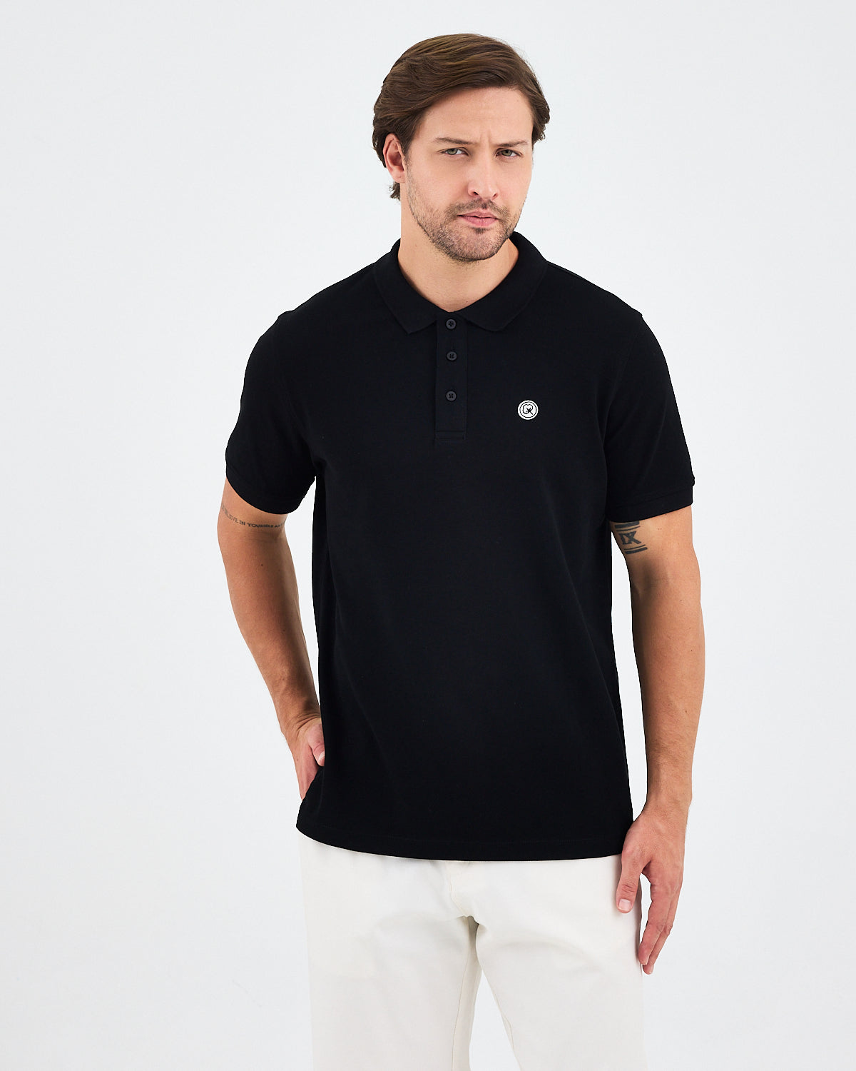 Erkek Siyah Beyaz Aplike Logo Organik Pamuk Standart Kesim Polo Yaka T-shirt