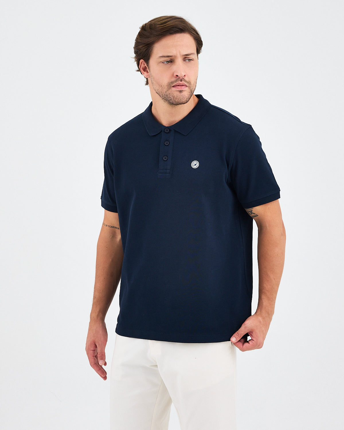 Erkek Lacivert Beyaz Aplike Logo Organik Pamuk Standart Kesim Polo Yaka T-shirt