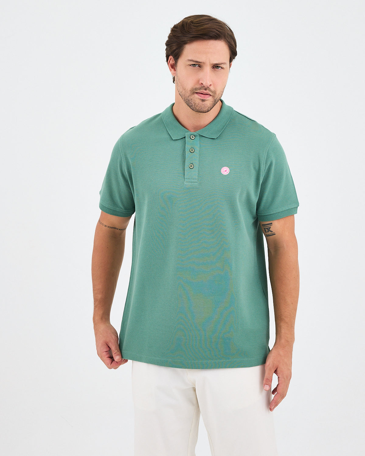 Erkek Turkuaz Beyaz Aplike Logo Organik Pamuk Standart Kesim Polo Yaka T-shirt