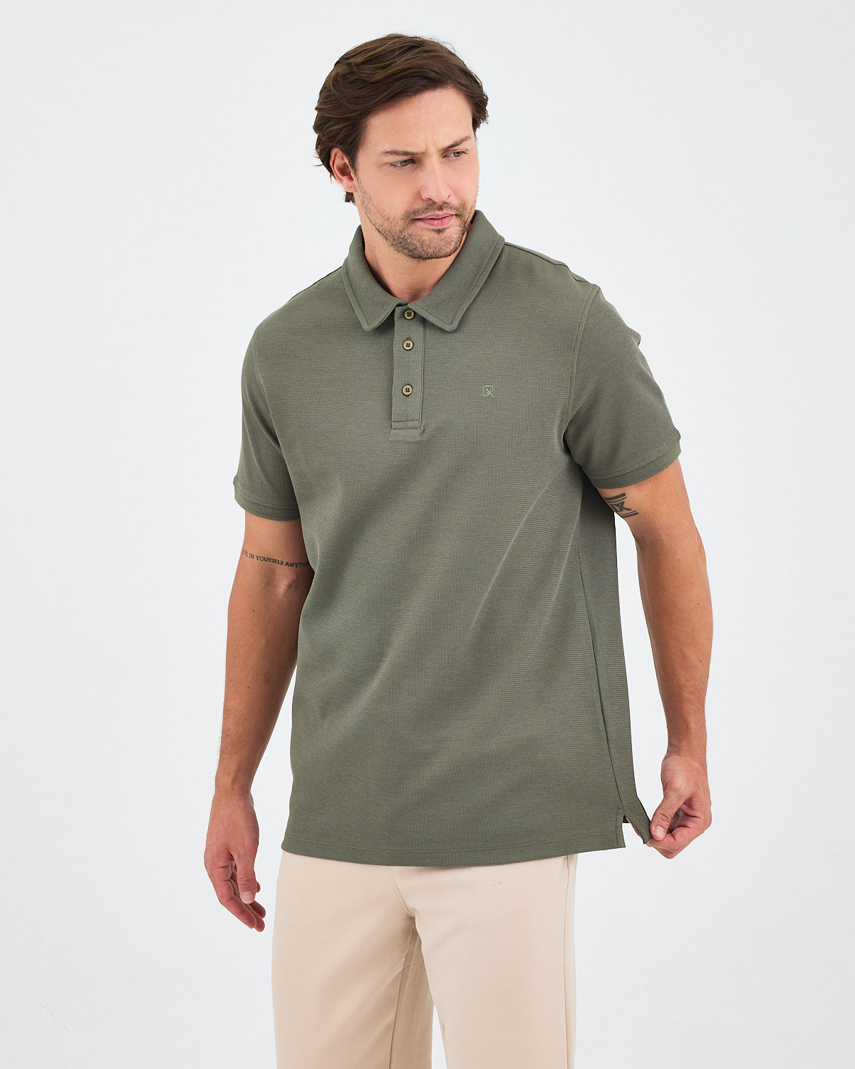 Erkek Haki Nakış Standart Kalıp Polo Yaka T-Shirt – BCI Sertifikalı Pamuk