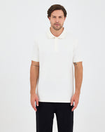 Erkek Ekru Beyaz Aplike Logo Organik Pamuk Standart Kesim Polo Yaka T-shirt