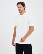 Erkek Ekru Beyaz Aplike Logo Organik Pamuk Standart Kesim Polo Yaka T-shirt