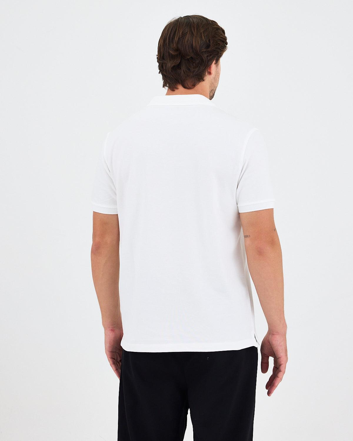 Erkek Beyaz Aplike Logo Organik Pamuk Standart Kesim Polo Yaka T-shirt