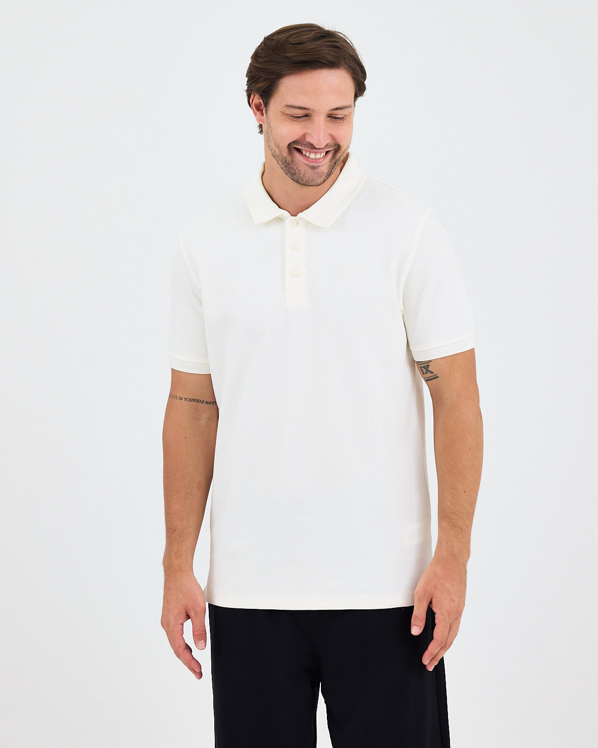 Erkek Ekru Nakışlı Standart Kalıp Polo Yaka T-Shirt – BCI Sertifikalı Pamuk