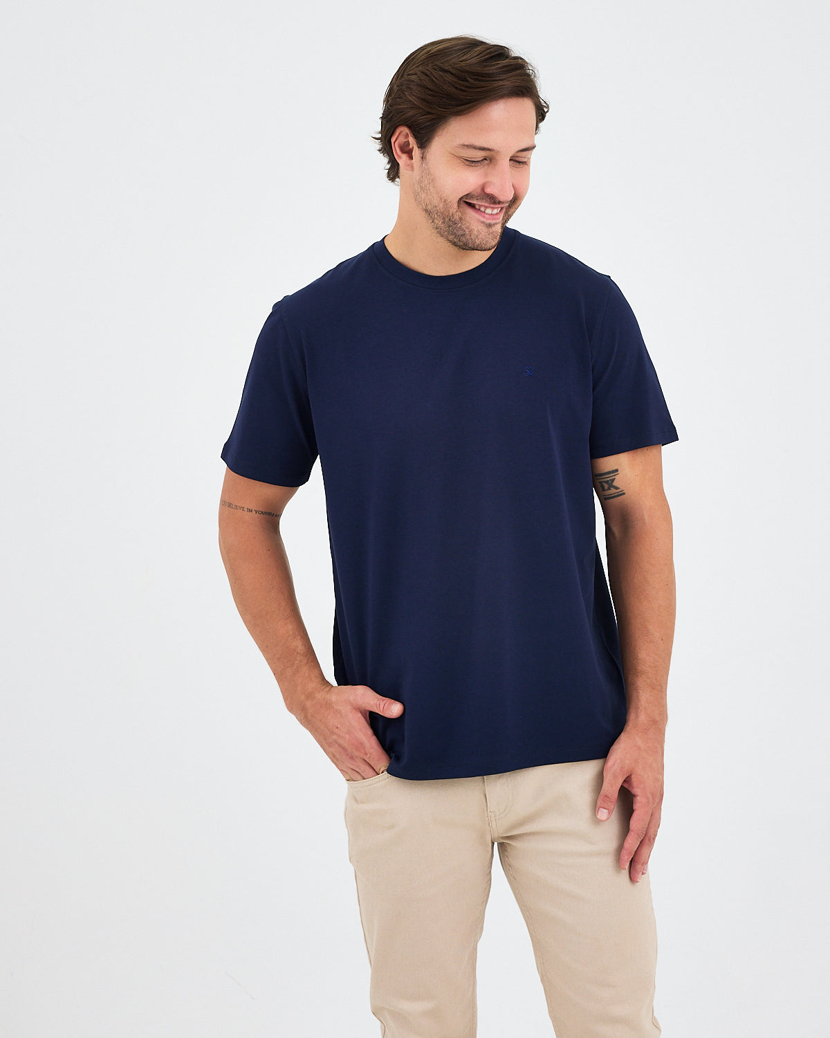 Unisex Lacivert Nakışlı Standart Kalıp BCI Sertifikalı Pamuklu T-Shirt