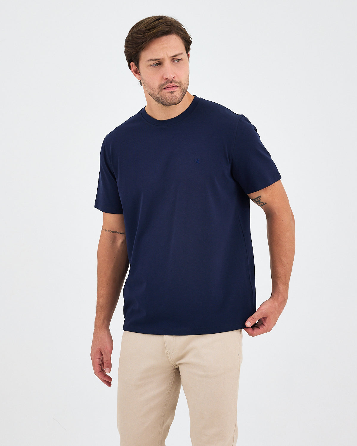 Unisex Lacivert Nakışlı Standart Kalıp BCI Sertifikalı Pamuklu T-Shirt