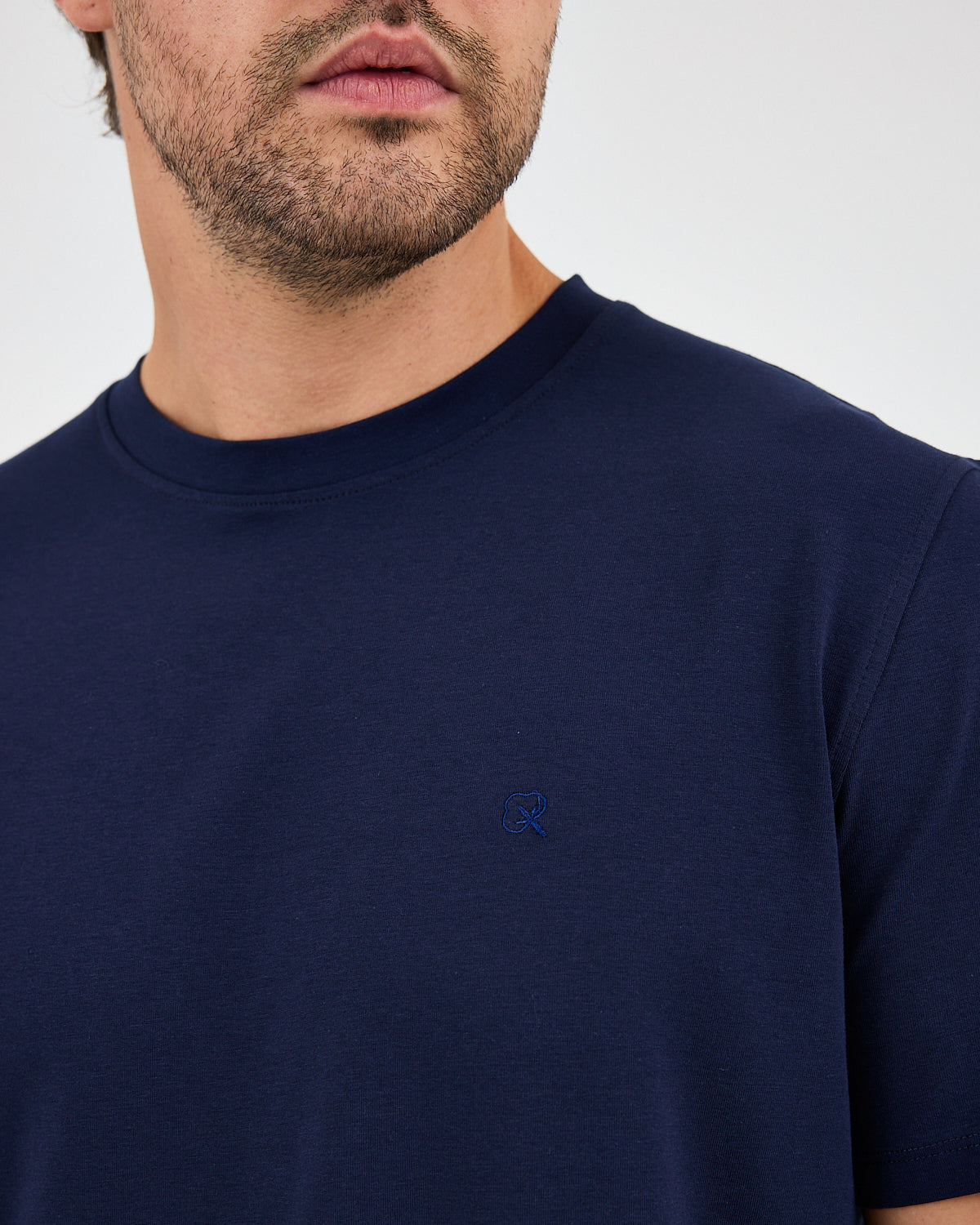 Unisex Lacivert Nakışlı Standart Kalıp BCI Sertifikalı Pamuklu T-Shirt