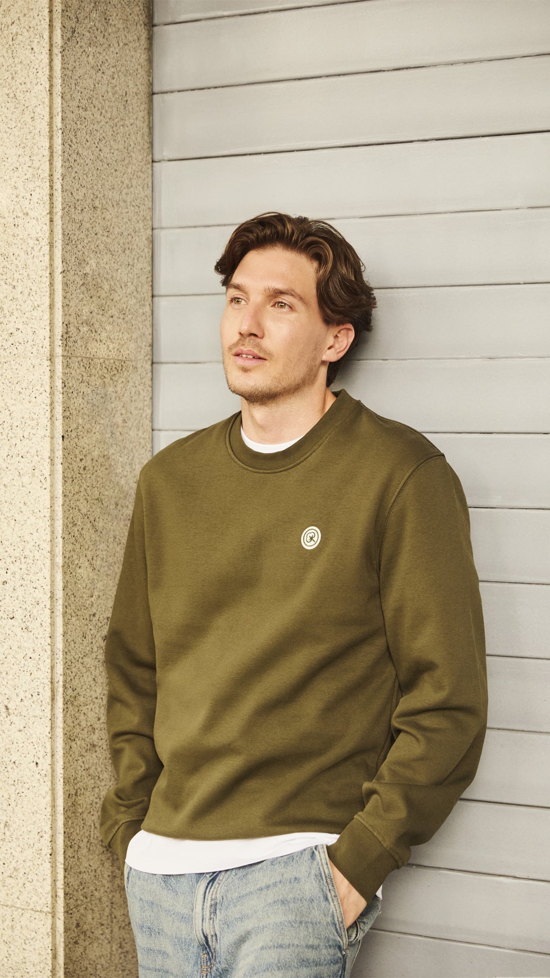 Sweatshirt
