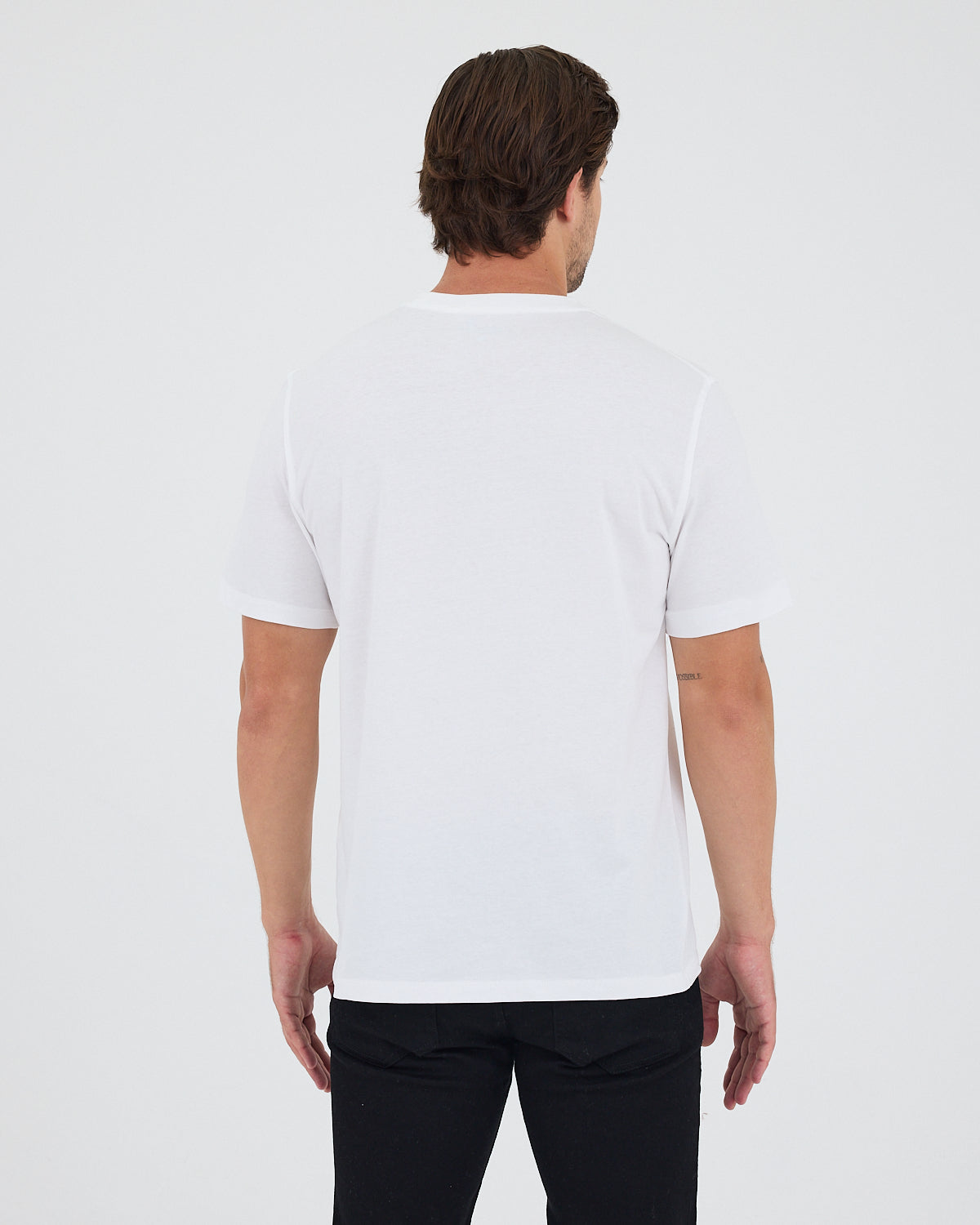 Unisex Beyaz Aplike Logo Organik Pamuk Standart Kesim Bisiklet Yaka T-shirt