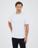 Unisex Beyaz Aplike Logo Detay Standart Kesim BCI Sertifikalı T-Shirt